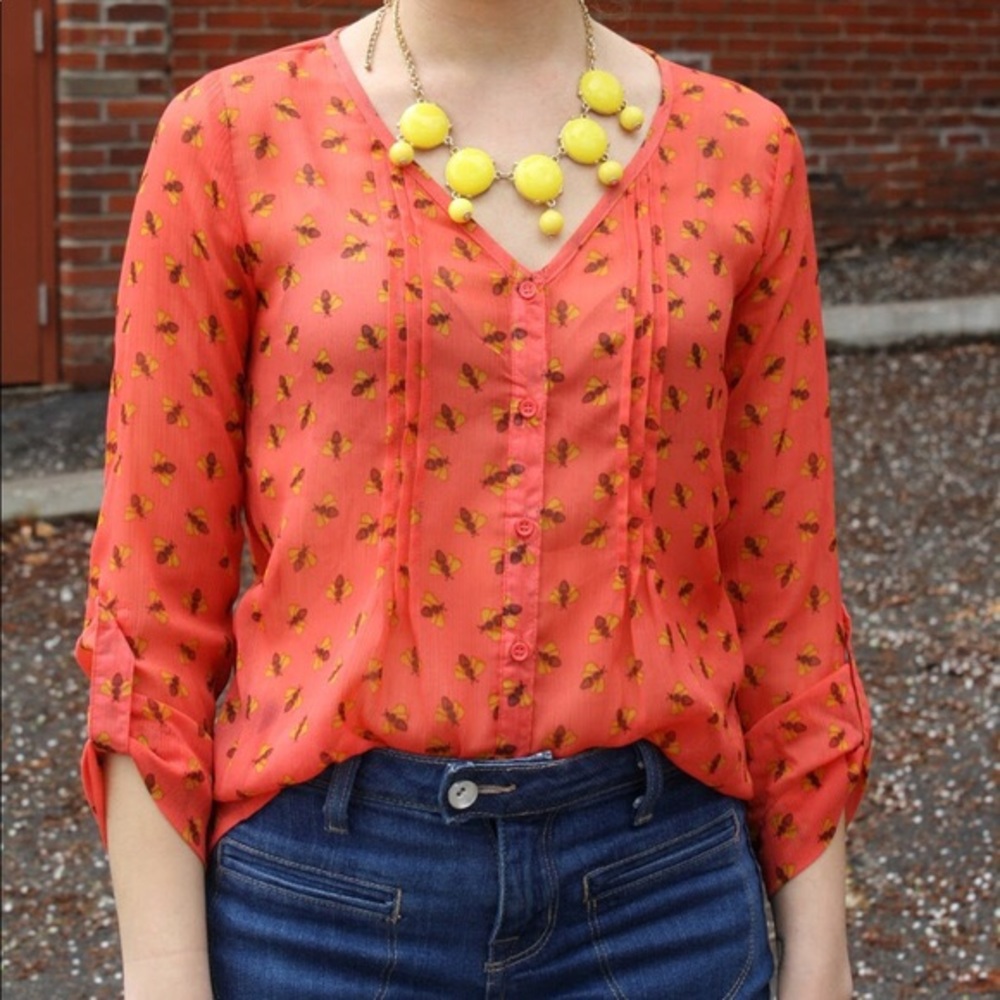 🐝 xs Bee print blouse 🐝